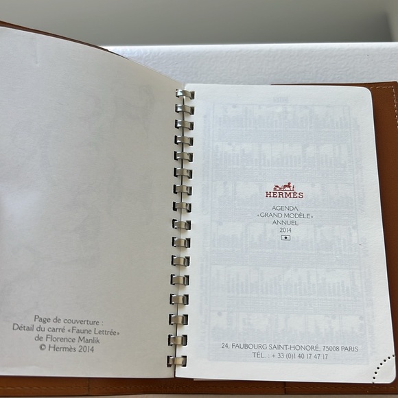 HERMES Leather 2014 Agenda - Picture 9 of 16